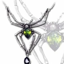 Spiders Emerald Venom Pendant