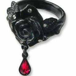 Hearts & Roses Black Rose of Passion Ring